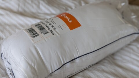 Emma Premium Cloud Pillow unopened