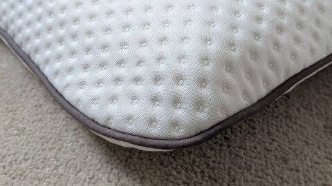 Emma Premium Foam Pillow corner
