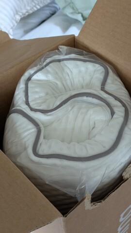 Emma Premium Foam Pillow open box