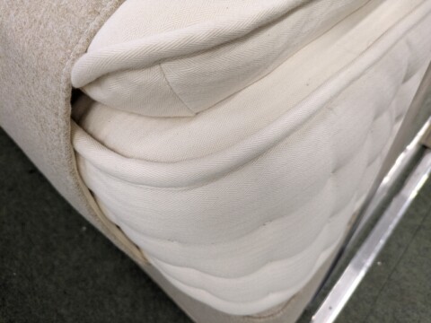 Hypnos Organics Number 3 Pocket Sprung Mattress corner