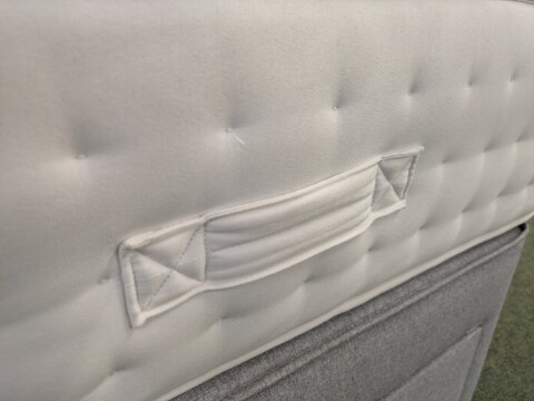 Relyon Derwent Natural Pashmina 2400 Pocket Spring Mattress handle