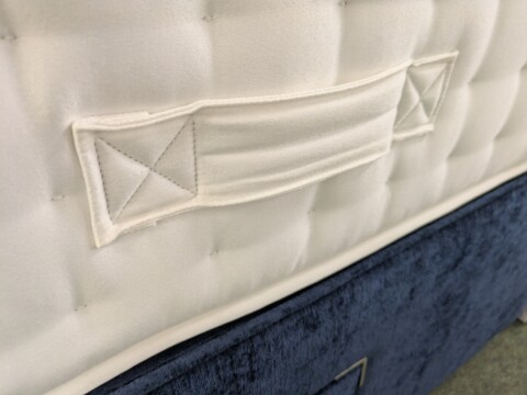 Relyon Ullswater Natural Silk 2900 Pocket Sprung Mattress handle