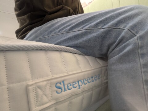 Sleepeezee Air Cool 1200 Pocket Spring Mattress side compression test