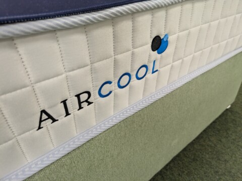 Sleepeezee Air Cool 1200 Pocket Spring Mattress with Aircool logo