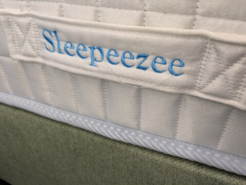 Sleepeezee Air Cool 1200 Pocket Spring Mattress handle