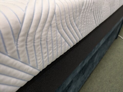 Tempur Pro Luxe Firm Smartcool Mattress side