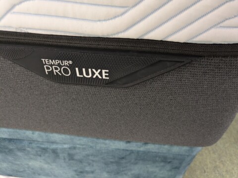 Tempur Pro Luxe Firm Smartcool Mattress corner