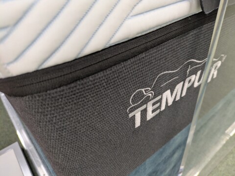 Tempur Pro Luxe Firm Smartcool Mattress corner
