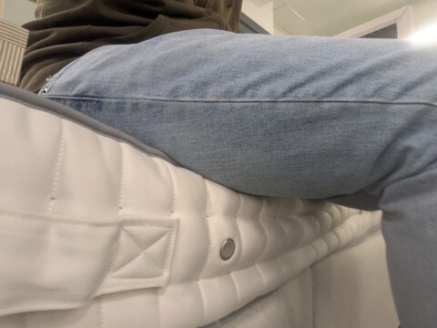 Vispring Herald Superb Firm Pocket Spring Mattress side compression 