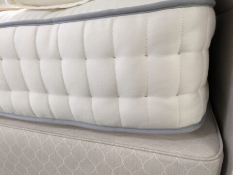 Vispring Herald Superb Firm Pocket Spring Mattress corner 