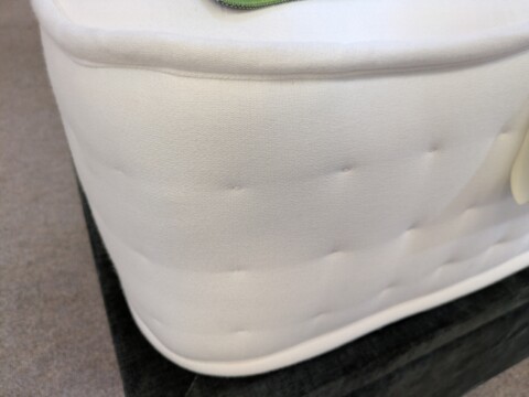 Dream Team Ashbourne 2000 Pocket Wool Mattress corner
