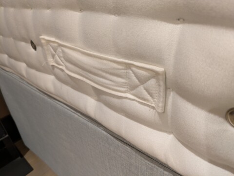 Hypnos Luxury Supreme No 3 Pocket Sprung Mattress handles