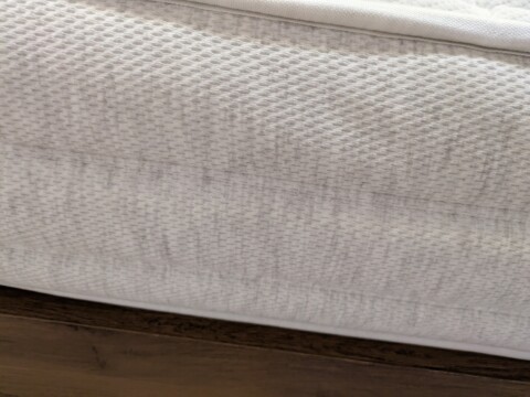 Silentnight Sleepharmony Breatheasy 1000 Mattress side view