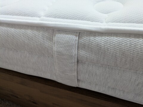 Silentnight Sleepharmony Breatheasy 1000 Mattress handles