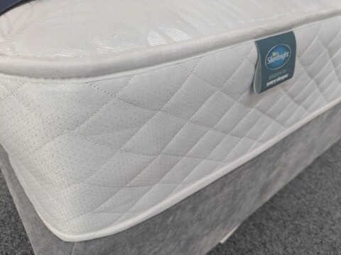 Silentnight York Miracoil Ortho Sprung Mattress corner