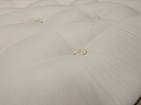 Sleepeezee Kenilworth Pocket Sprung Mattress tufted finish